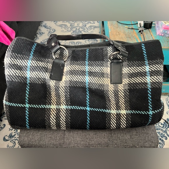 Burberry tote - Picture 10 of 15